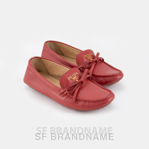 Saffiano Moccasin With Bow (Size 37)