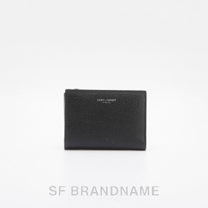 Bi-Fold Wallet With Zipper