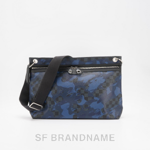 Hunter Messenger Bag