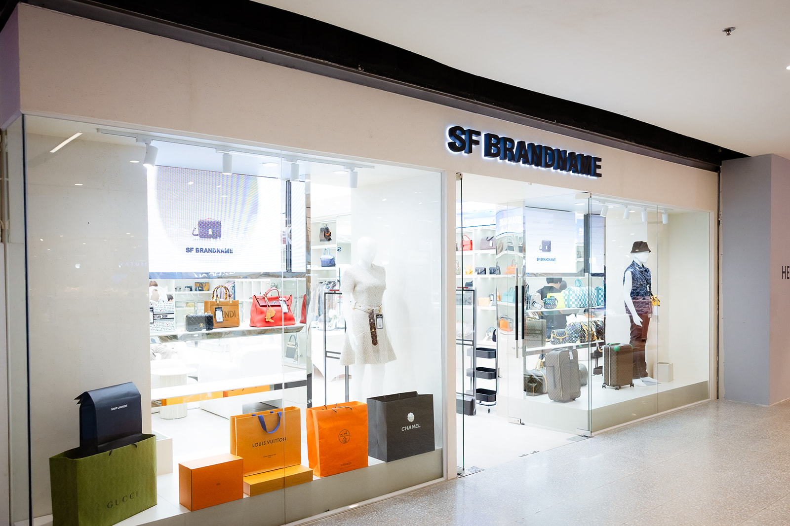 sfbrandname central world